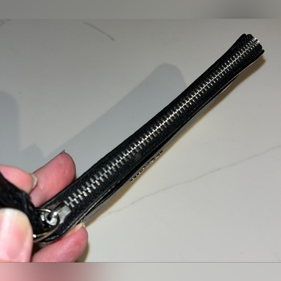 Coach Chalk & Silver Crossgrain Leather Corner Zip Wristlet - Picture 8 of 11